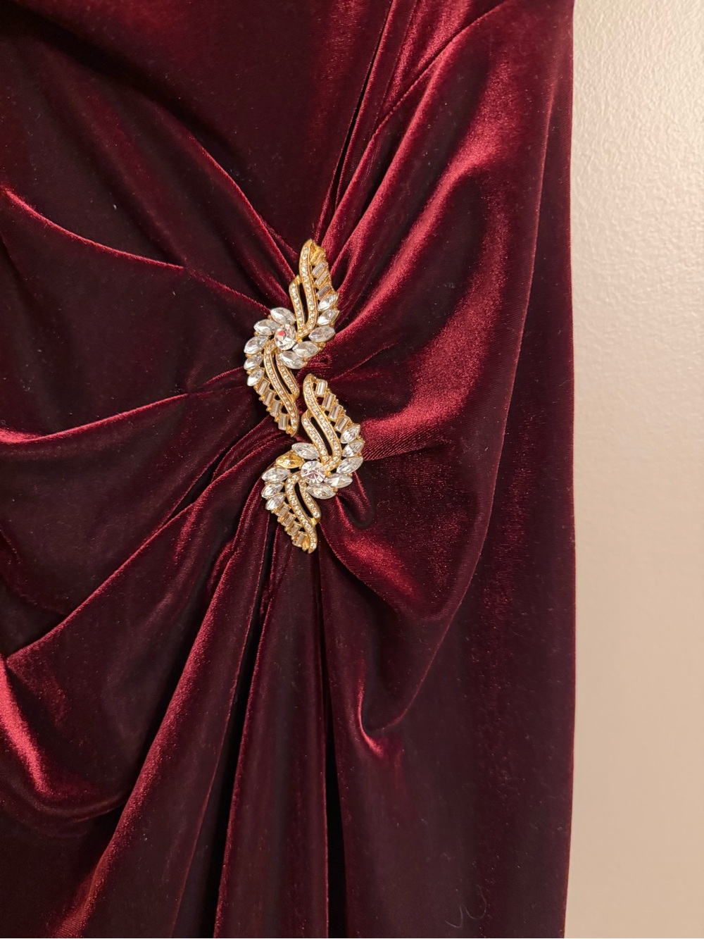 Tadashi Shoji Velvet Asymmetrical Gown Velvet Dress Burgundy X-Large (runs small - Picture 4 of 10